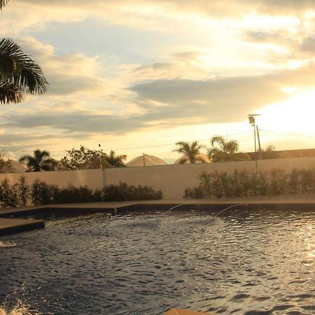 Hotel Celeste Inn Chinauta- Fusagasuga ภายนอก รูปภาพ